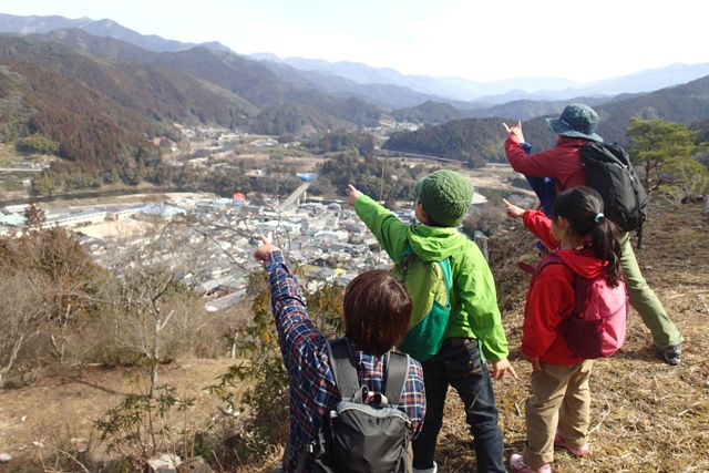 はじめての親子登山 本山城跡トレッキング モンベル